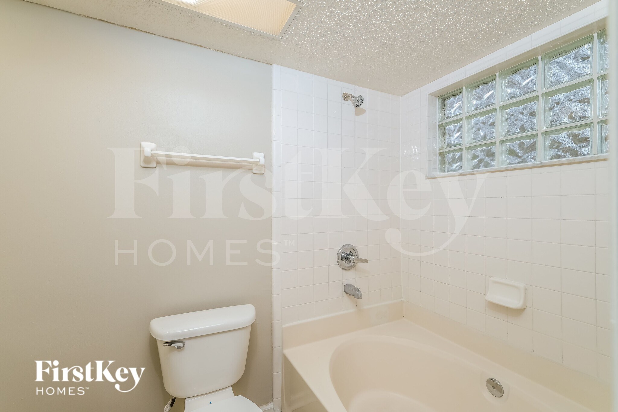 Building Photo - 9515 Southbrook Dr