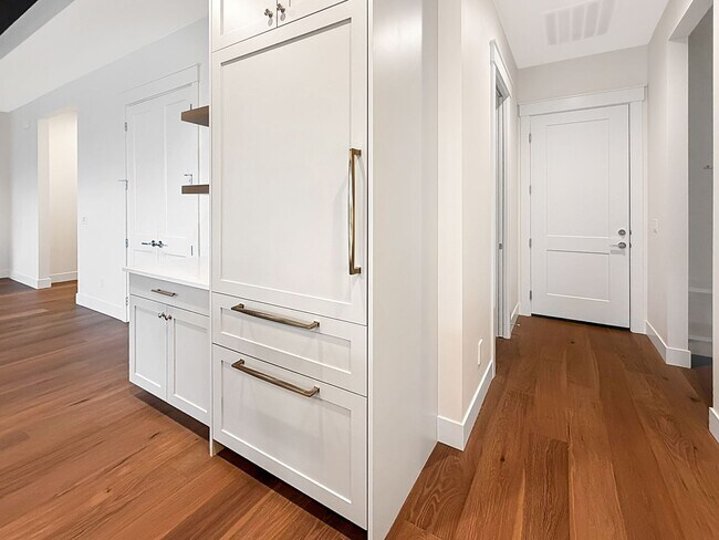 Building Photo - New Construction 4-Bedroom Home in Eagle’s Centerra Community Near Downtown, Trails & Shopping wi...