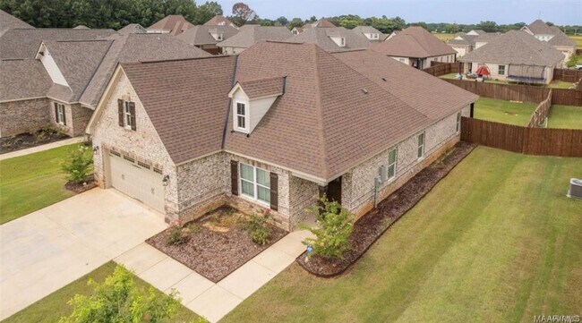 Building Photo - 211 Lee Audis Ln