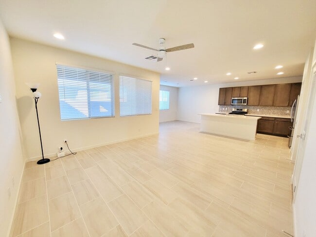 Building Photo - House for Rent in Summerlin Call or Text f...