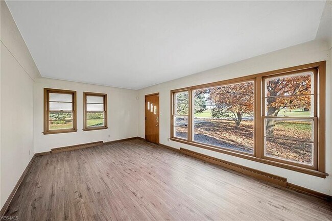 Building Photo - 5702 Perkins Rd