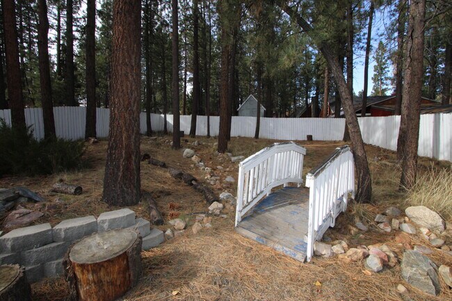 Building Photo - 41416 Eastwood Rd