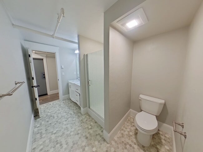 Building Photo - 1236 Mill St