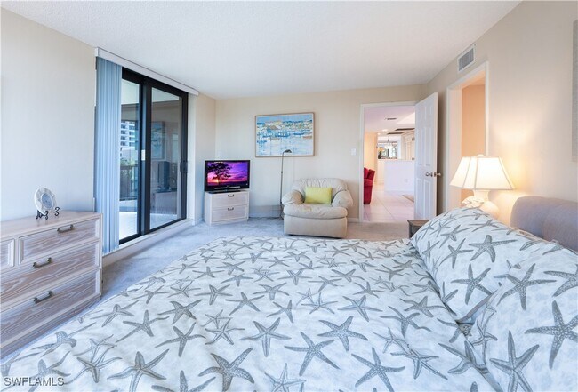 Building Photo - 4551 Gulf Shore Blvd N