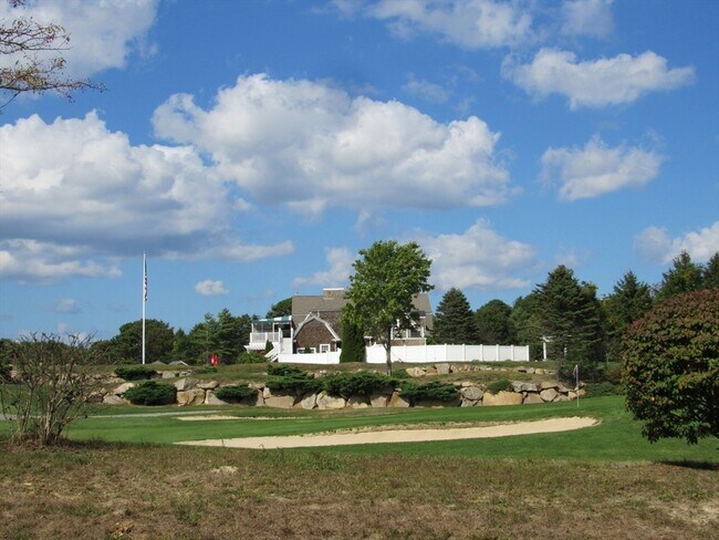 Building Photo - 45 Harbor Hill Dr