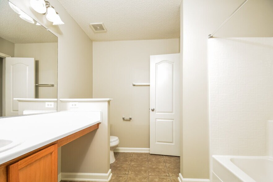 Building Photo - 2766 Windchase Dr