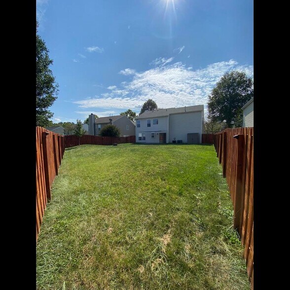 Building Photo - 9934 Gray Dove Ct
