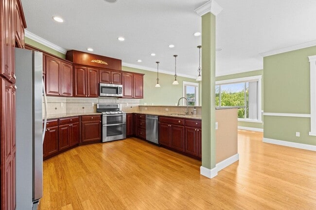 Building Photo - 4334 Vineyard Terrace