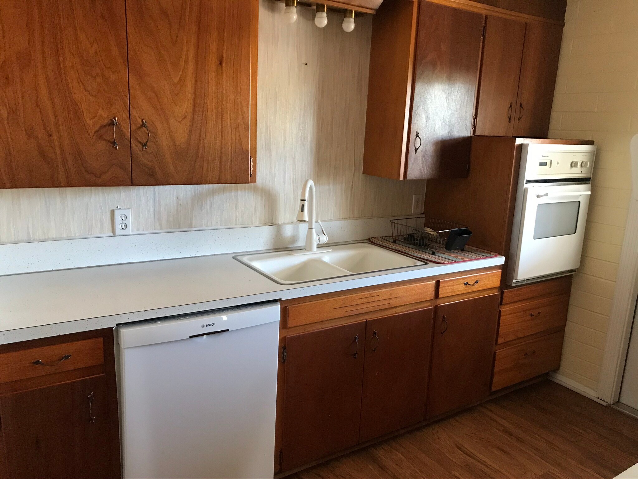 Building Photo - 806 W Stirrup Dr