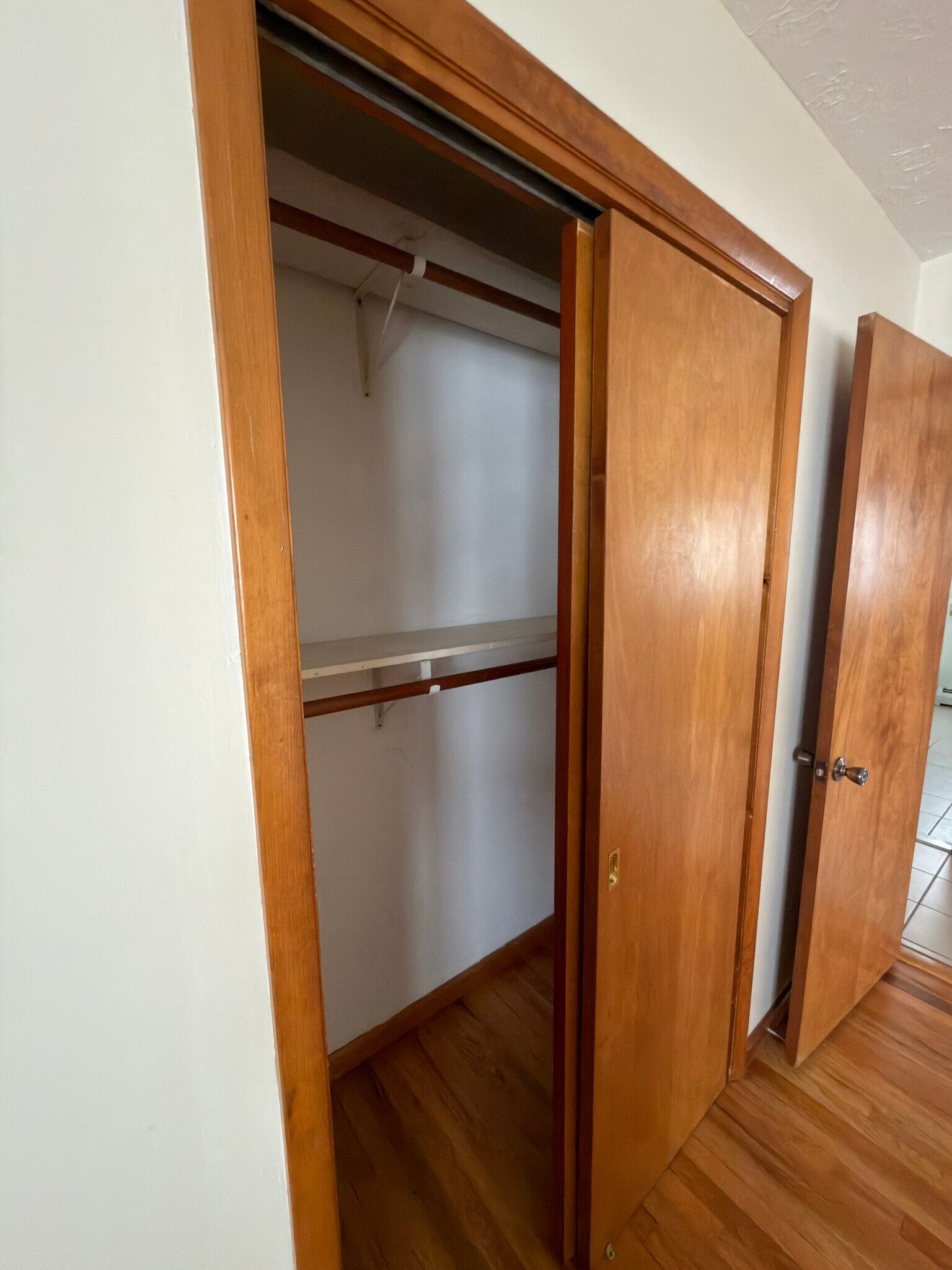 Building Photo - 12 Hilltop Ave