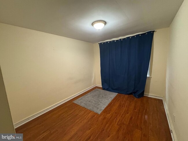 Building Photo - 7028 Castor Ave
