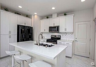 Building Photo - 3 BR, 2.5 BA townhome for rent in Otay Mes...