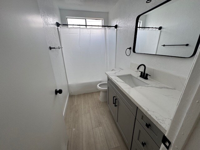 Building Photo - 5776 Rostrata Ave