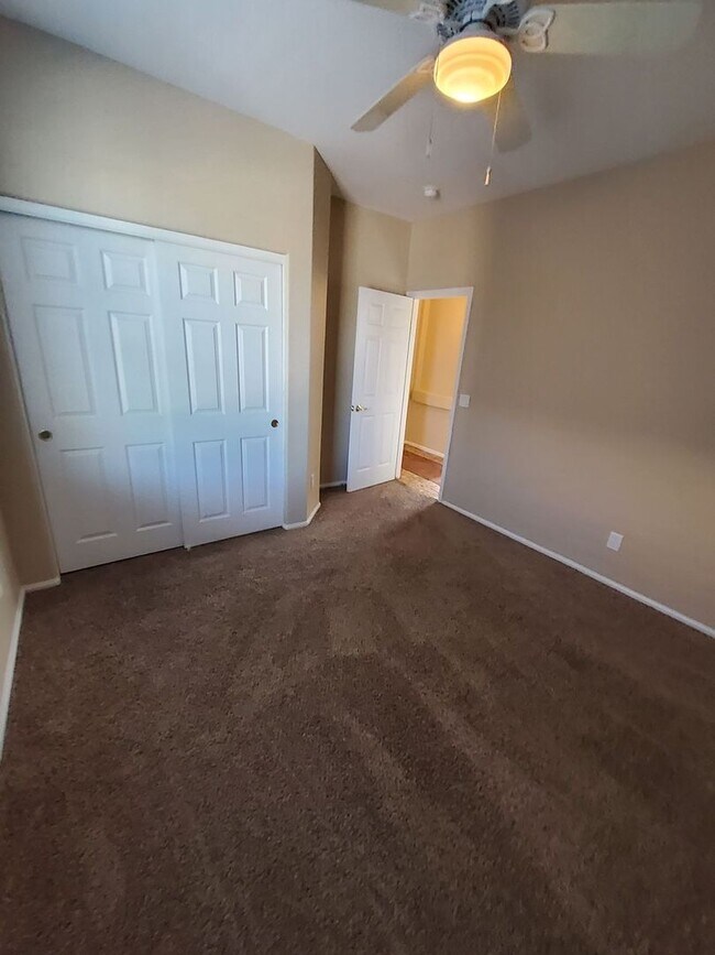 Building Photo - 43172 W Rio Bravo Dr
