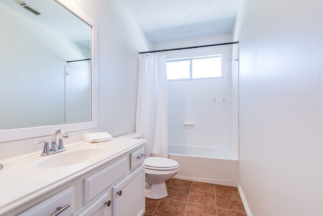 Building Photo - 7215 Autumn Day Ct