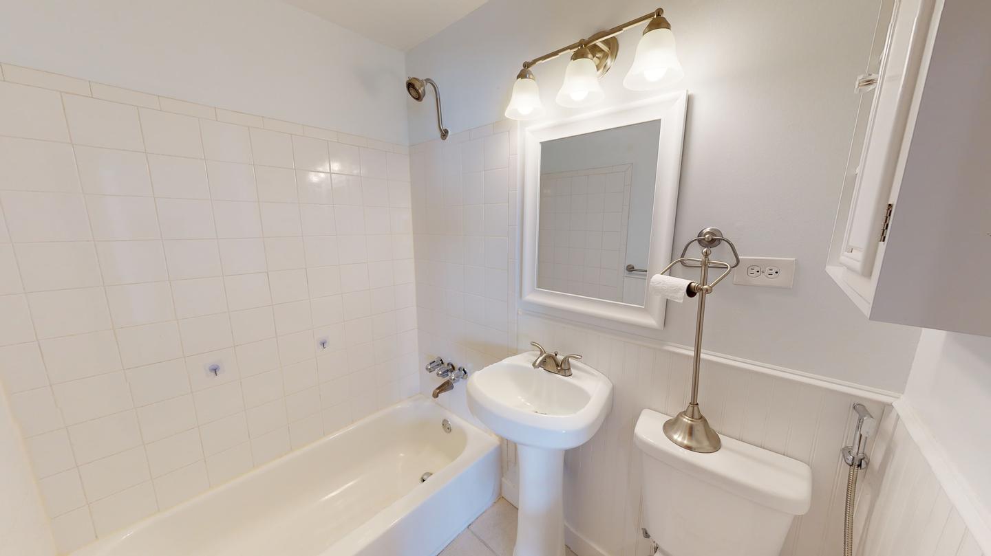 Building Photo - Bright & beautiful South Park Hill duplex property with large fenced shared yard