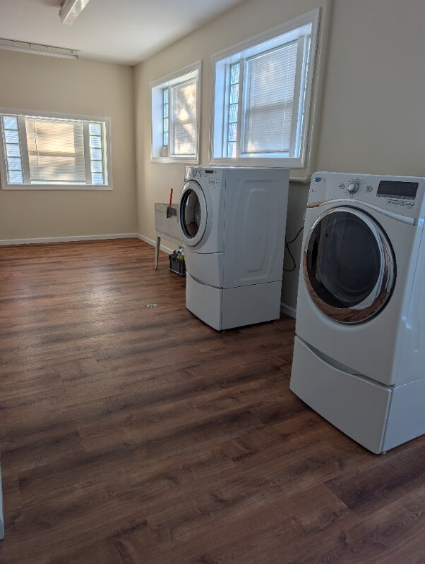 Building Photo - 3637 S Clement Ave