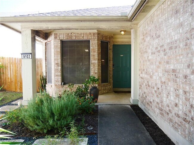Building Photo - 9103 Wellesley Dr