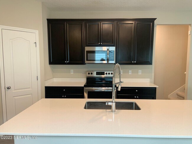 Building Photo - 6422 Longleaf Branch Dr