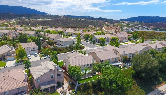 Building Photo - Most Desireable Neighborhood in Temecula  Eastridge by Redhawk