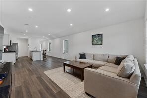 Building Photo - 5231 Mossdale Blf Ln