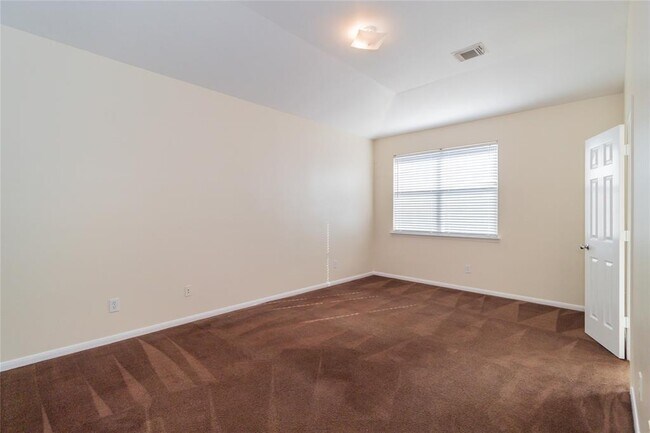 Building Photo - 17115 Sperry Landing Dr