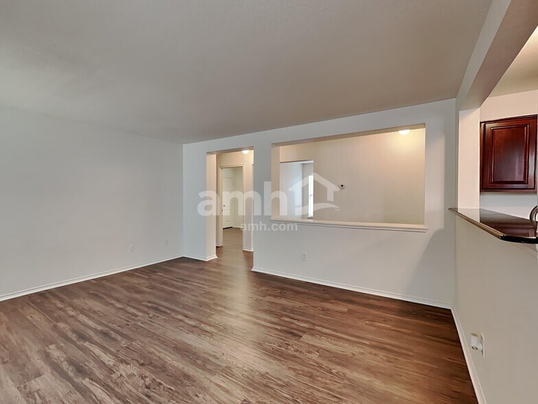 Building Photo - 9510 Narnia Springs Ct