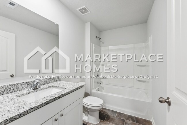 Building Photo - 5331 Greenwood Rd