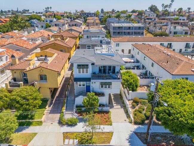 Building Photo - 112 S Francisca Ave