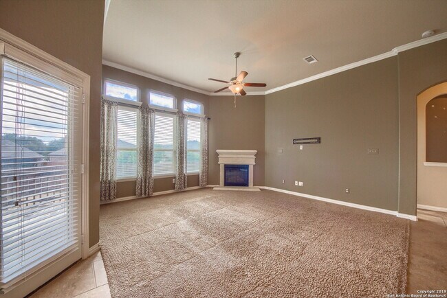 Building Photo - Gorgeous home in the elegant Stillwater Ranch Subdivision is available for immediate move-in.