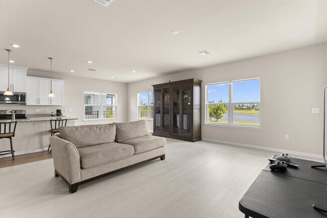 Building Photo - 12291 SW Forli Wy