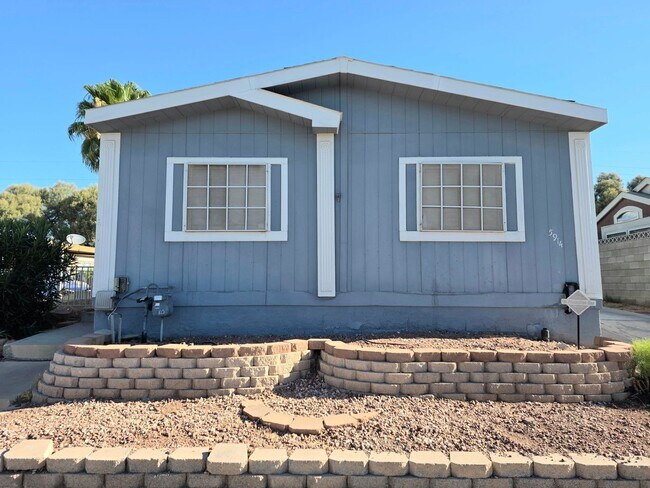 Building Photo - 5914 Sassy Rose Dr