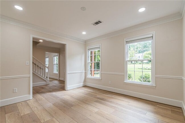 Building Photo - 2911 Bentwood Dr