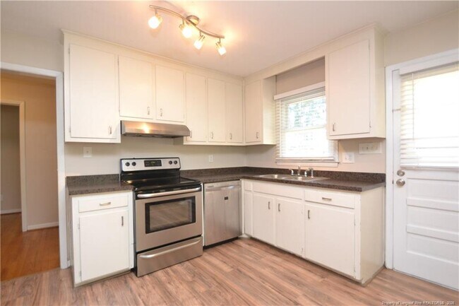 Building Photo - 5133 Lundy Dr