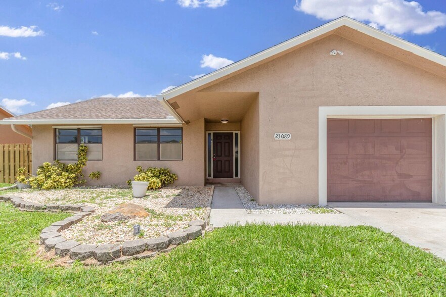 Primary Photo - 23089 SW 55th Ave