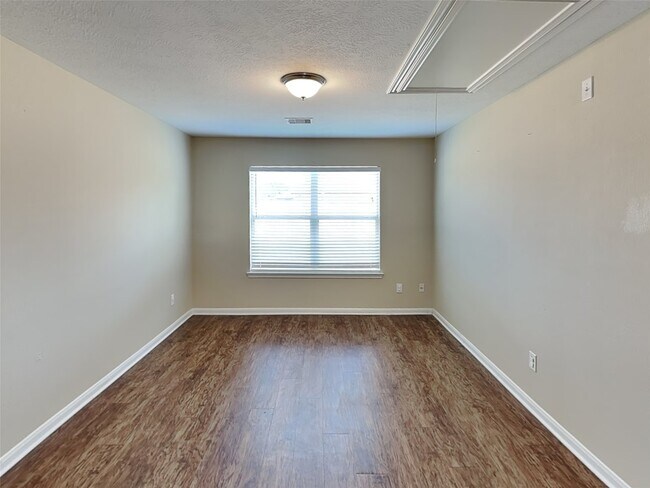 Building Photo - 18219 Rexine Ln
