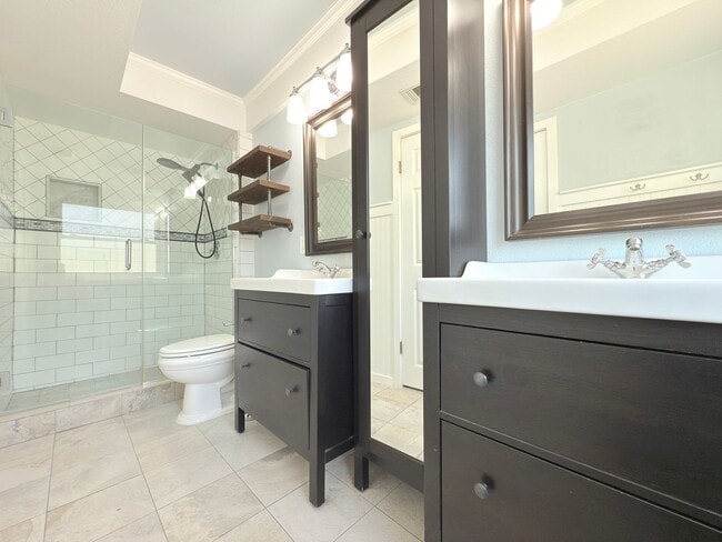 Building Photo - Spacious 4-Bedroom Home in Prime Santa Cla...