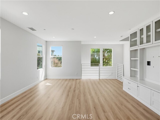Building Photo - 1 Vantis Dr