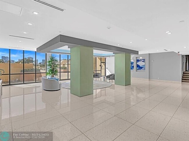 Building Photo - 20379 W Country Club Dr