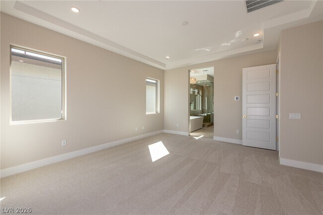 Building Photo - 5086 Cyn Xing St