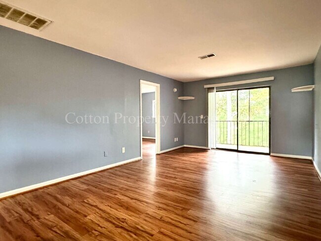 Building Photo - 4535 Holly Tree Rd