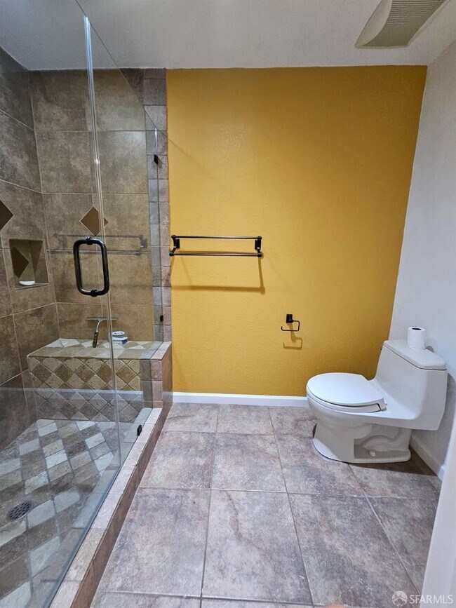 Building Photo - 8763 Mountain Blvd