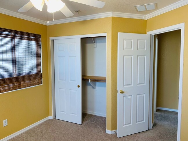 Building Photo - Beautiful Home In Rancho Sahuarita Located...