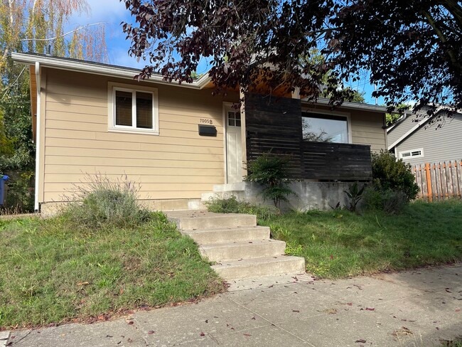 Primary Photo - 7005 NE 17th Ave