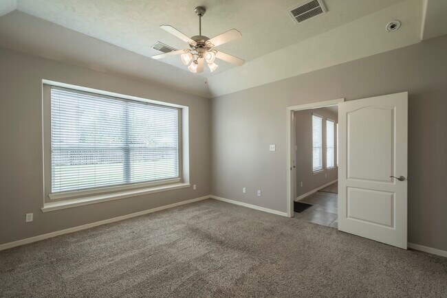Building Photo - 21902 Silverfield Park Ln