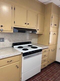 Building Photo - 130 Main St