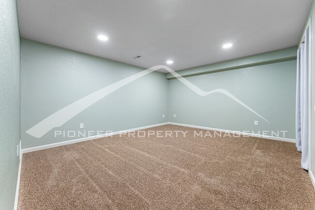 Building Photo - Spacious Home with Fenced Yard and Central AC