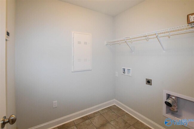 Building Photo - 113 Gary Allen Blvd