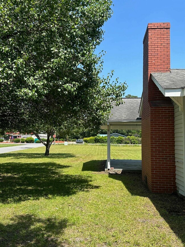 Building Photo - 428-A SC-544