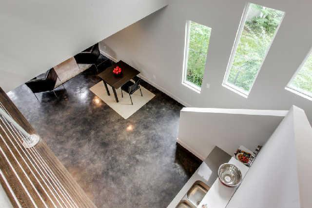 Building Photo - **NOW AVAILABLE!!  Modern 3 Bed, 2 Bath Ho...